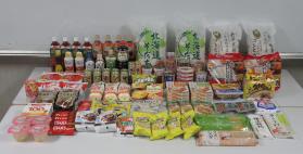 フードドライブで集まった食品の画像