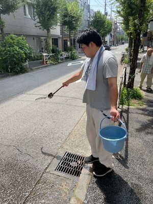 カラコネでの打ち水