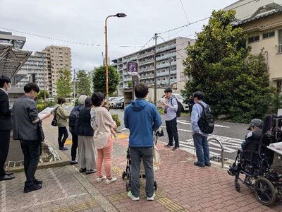 当日の様子（歩道）