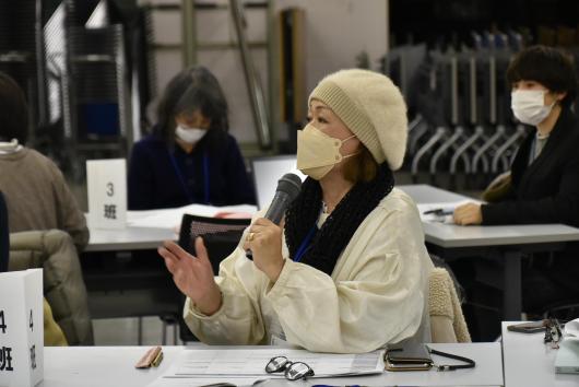 参加者による発表の様子