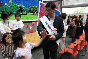 小梅保育園の子どもたちと