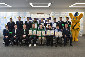 向島・本所両警察署、コンビニ各社のスタッフの皆さんと