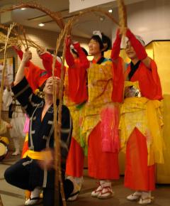 浅草雑芸団の画像