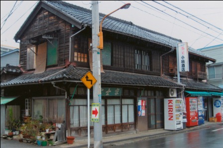 昭和の酒屋さん