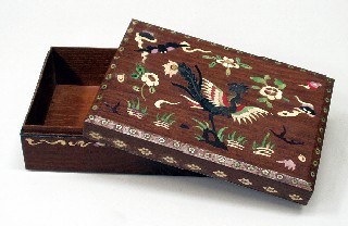 秋山聴古作　白鳳之図巻煙草入