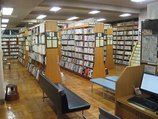 1階　図書室